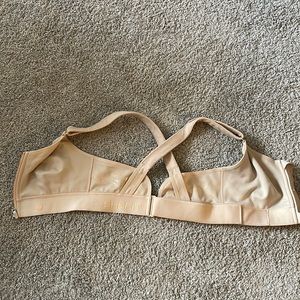 SheFit “the flex” sports bra